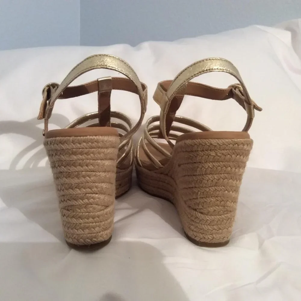 UGG "Cressida" NWOB Metallic Gold Leather Espadrille straw Wedge Sandals Size 9 - Picture 6 of 9